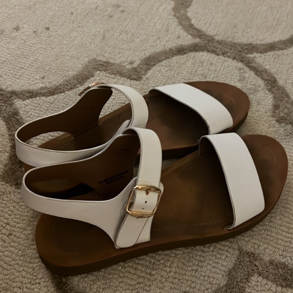 Sandals - Picture 2 of 3